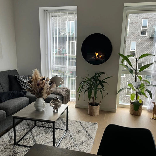 Delaware - Wall Mounted Bioethanol Fireplace - Black Round