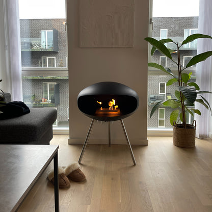 Cocoon Terra - Black with Steel Legs